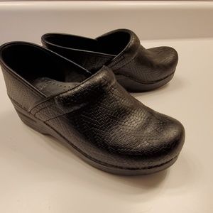 Dansko black leather clogs size 38
